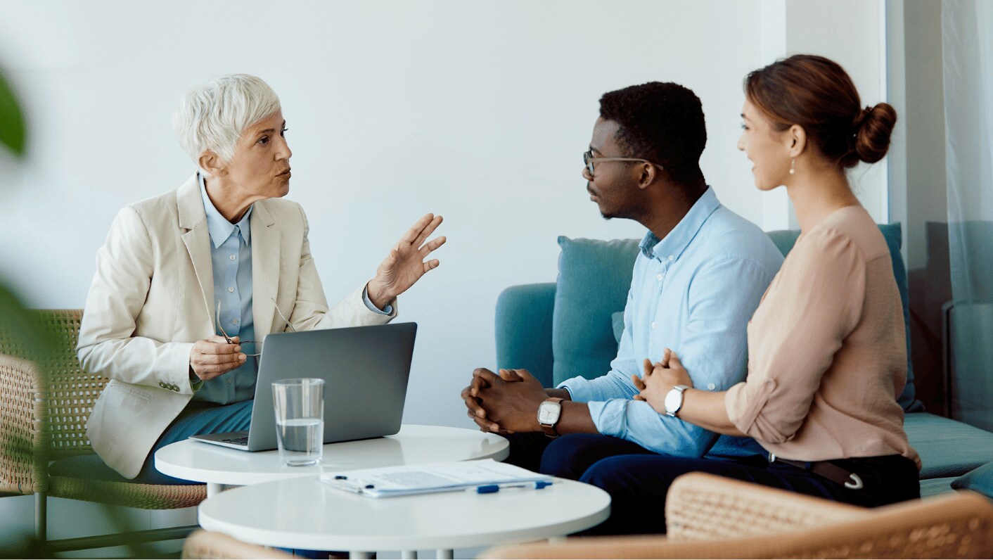 Advisor vs. Consultant: What's the Difference? | Intuit Blog